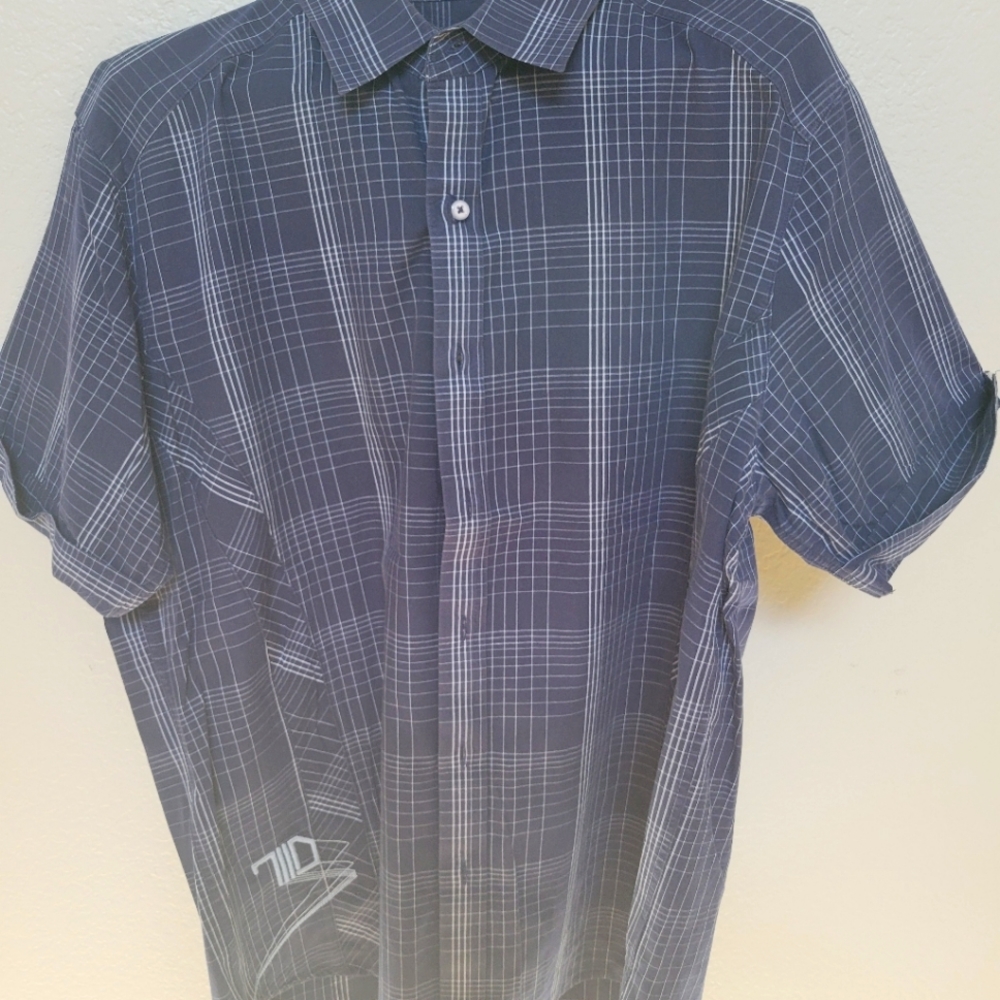 7 Diamonds plaid shirt for Men. Size: XXL, but fits like XL. Color: Navy Blue